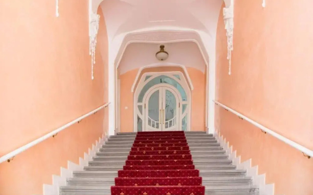 Design Studio Anděl, All Historical Sights Walkable