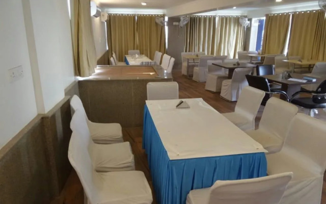 Airport Hotel Mahal