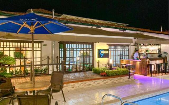 Kau Hotel