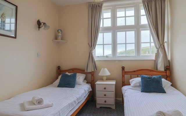Flat F Bay House