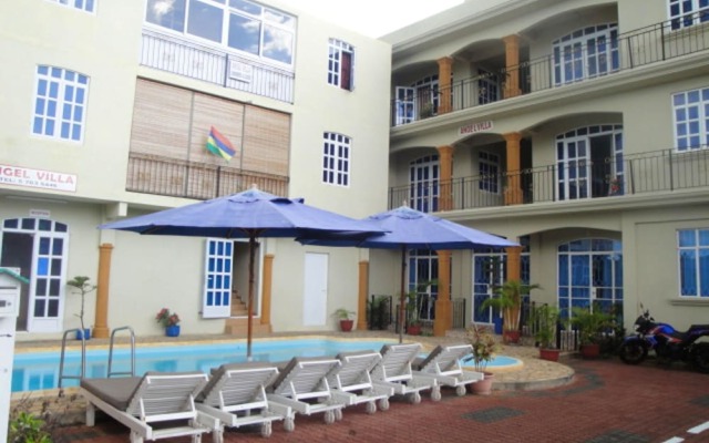 Studio in Pointe aux Piments, With Pool Access, Balcony and Wifi - 200