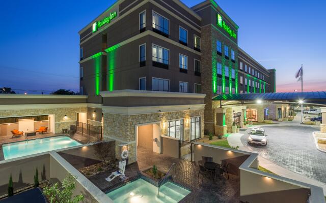 Holiday Inn San Marcos-Convention CTR Area, an IHG Hotel