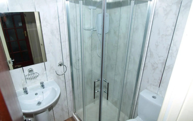 Waverley House Apartments