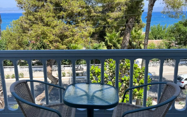 Theodorou Beach Hotel Apartments