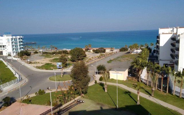 Trizas Apartments