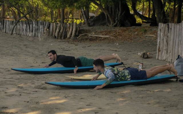 Zulu Surf Hotel