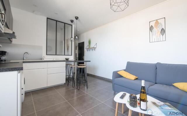 Appartement les pieds dans le sable, vue mer