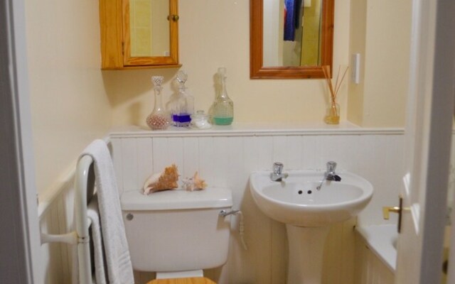 1 Bedroom Flat In Edinburgh