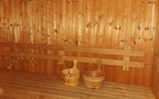 6D - 3 Bedroom Downtown Apartment With Shared Pool