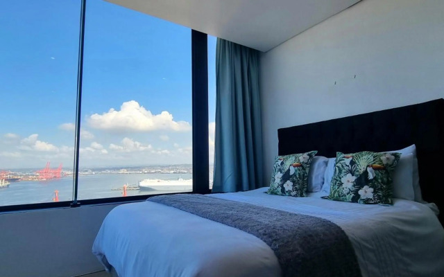 Accommodation Front - Cosy 2 Sleeper with Exquisite Habour Views