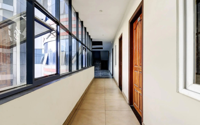 West Gate Inn & Suites By OYO Rooms