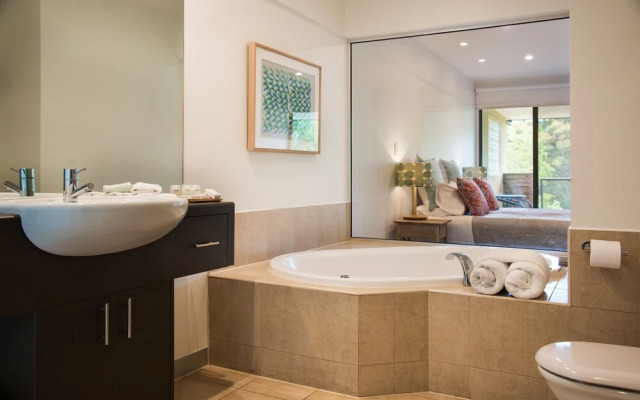 Lake Daylesford Lodge 3