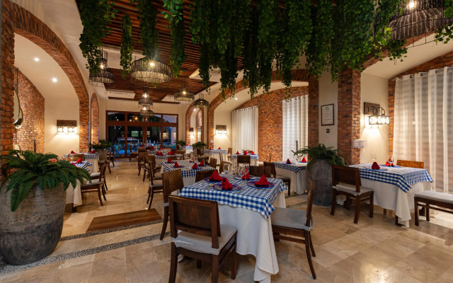 Tesoro Ixtapa Beach Resort