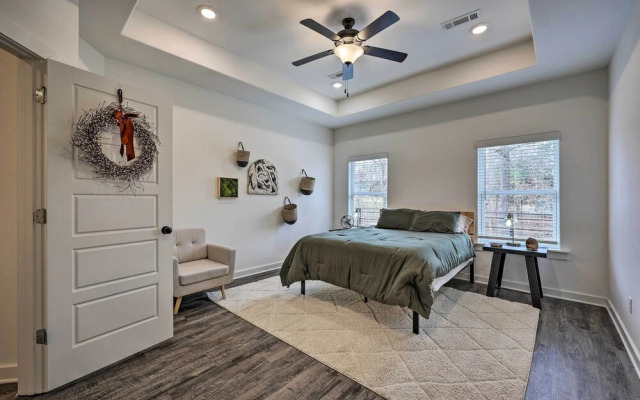 Newly Built Bella Vista Home Near Lakes