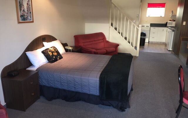 Admirals Motor Lodge