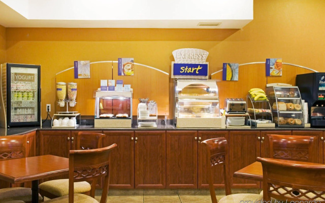 Holiday Inn Express Grande Prairie
