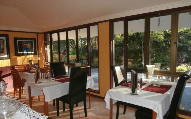 Chilverton Cottages & Restaurant