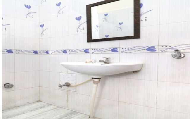 Oyo 22678 Hotel Unique House