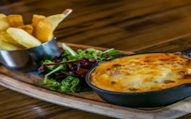 Three Horseshoes Country Inn and Spa