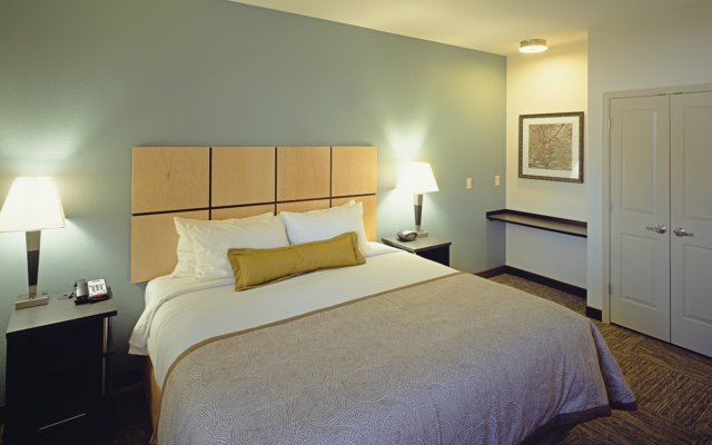 Candlewood Suites Fort Collins, an IHG Hotel