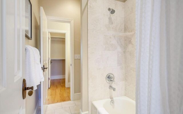 Luxe Family Getaway - Pool Table