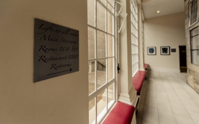 Leopold Hotel