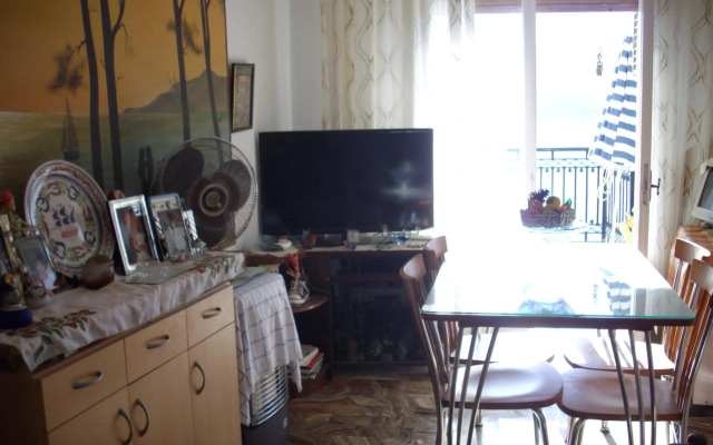 Anna in front of the sea Apartment