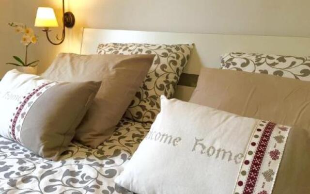 Casita Blanca, Jardín del Sol 1