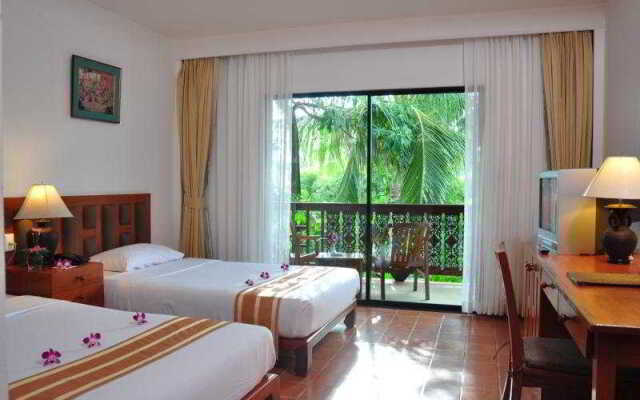 Salathai Resort