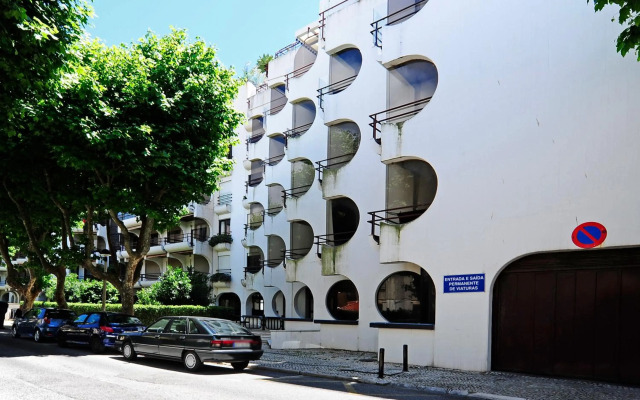 Sunset Balcony in Estoril - Checkinhome