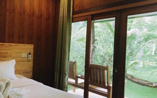 Suan Maprao Ko Kut Resort (SHA Extra Plus)