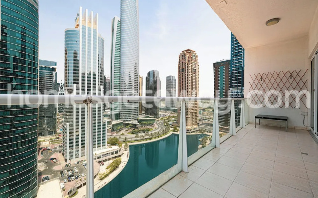 HomesGetaway- 1BR in JLT Lake Views