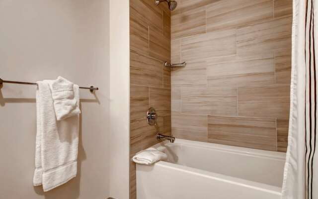 Bluebird Suites in Jersey City