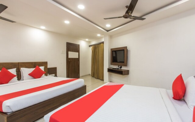 OYO 8977 Hotel Rajnandani Residency
