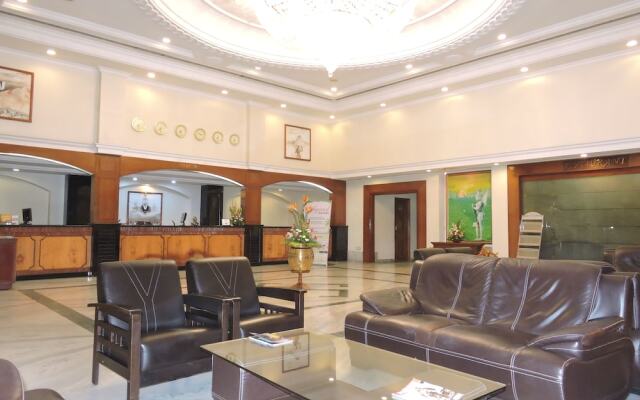 Hotel PLR Grand