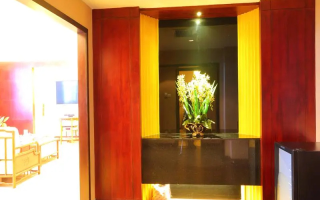 Yangzhou Chenmao Jingjiang Hotel