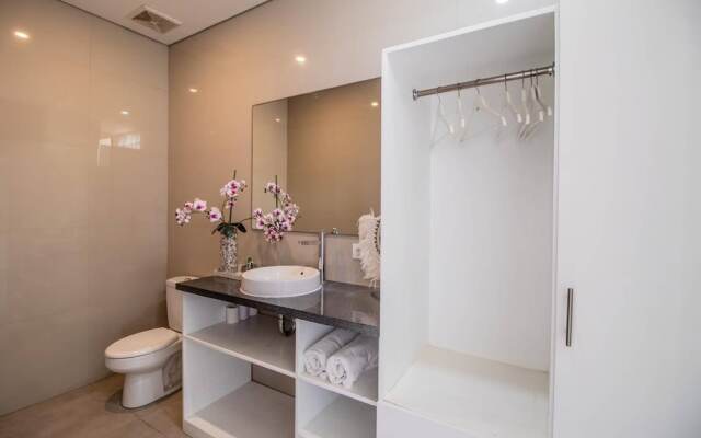 Three Bedroom Villa In Seminyak Wbreakfast