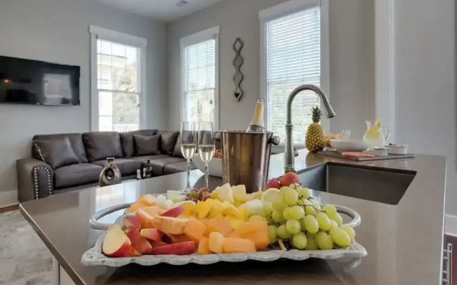 Beautifully Renovated 5 bedroom 5 bath