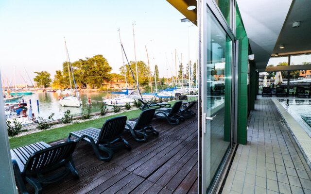 Hotel Yacht Wellness & Business