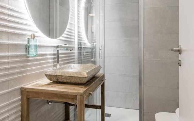 Dobo | Marco Polo Residence