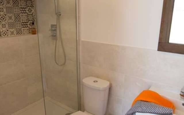 Modern Detached House With Sea View by Llandudno