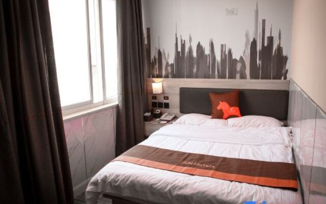 Junyi Chain Hotel (Haiyan Qiyuan Chengbei East Road)