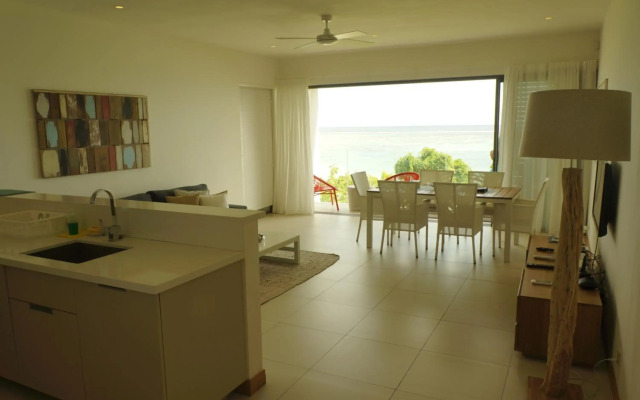 Villasun Seafront Apartment at Cap Ouest