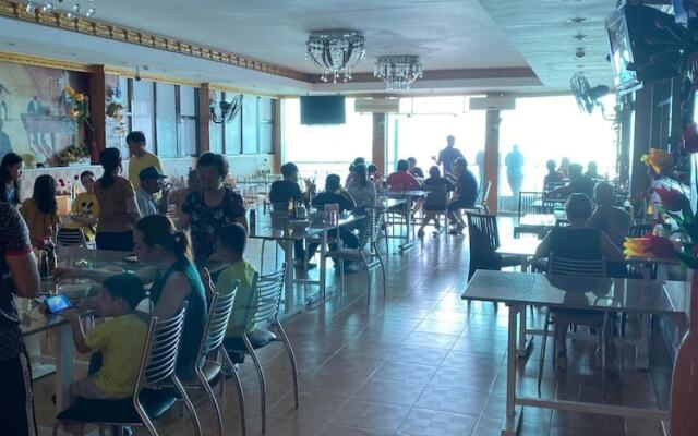 Tuyet Nhi Hotel
