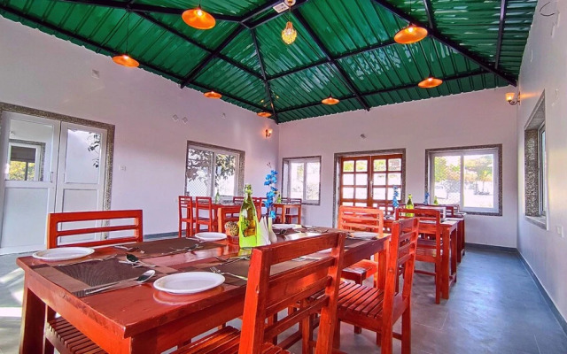 Takhat Villa by ShriGo Hotels