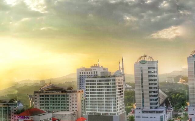 Lawang Suite 1 Bedroom Corner Apartment
