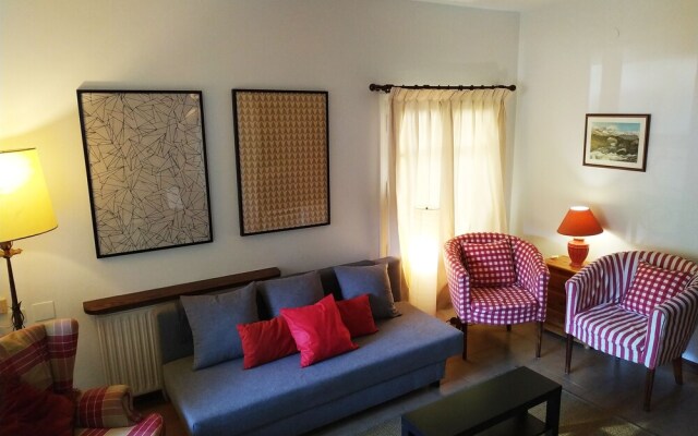 Apartamentos 3000 Escarrilla