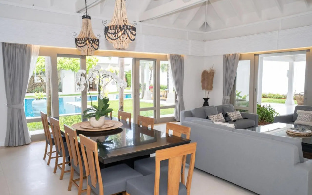 Miskawaan Beachfront Villas