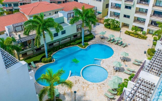 One Bedroom Ground Floor With a Pool View