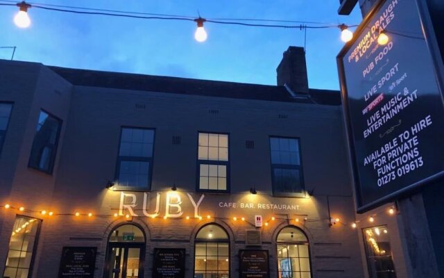 RUBY Pub and Hotel